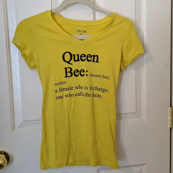 Juniors S Yellow T-shirt - Picture 1 of 4